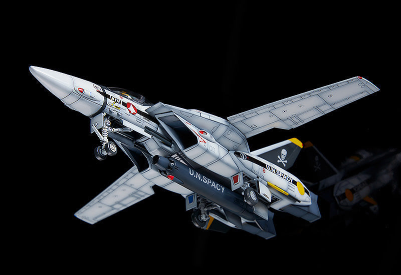 PLAMAX VF-1S Fighter Valkyrie (Roy Focker Custom)