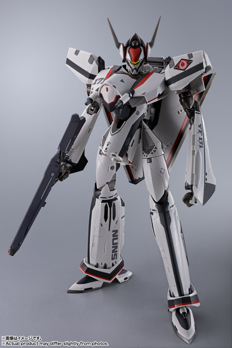 DX Chogokin VF-171EX Armored Nightmare Plus EX (Saotome Alto) Revival Ver