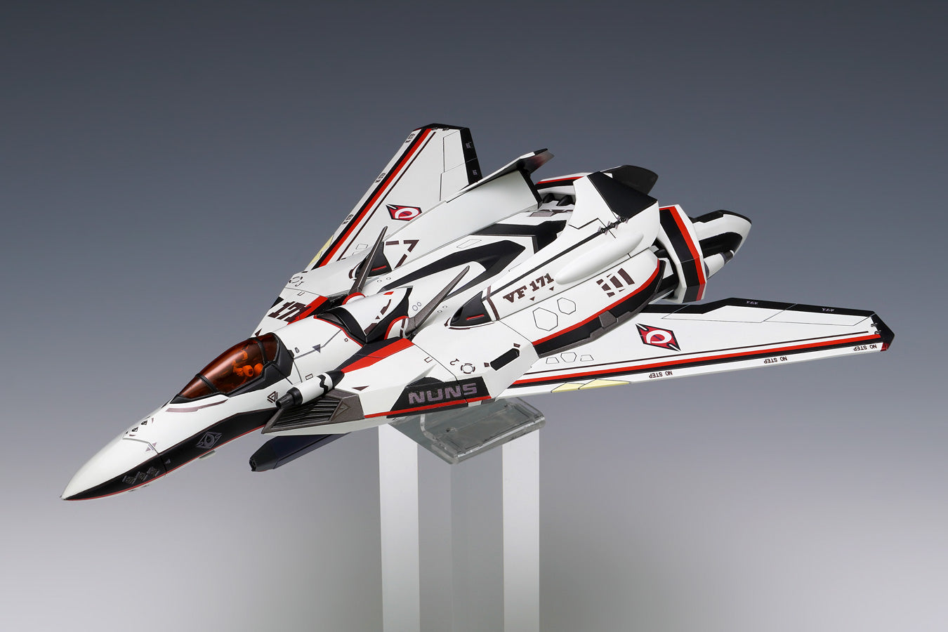 Macross VF-171EX Nightmare Plus EX (Alto Custom)