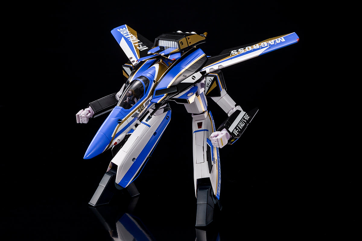 Macross Arcadia 1/60 VF-1J Valkyrie 35th Anniversary Edition