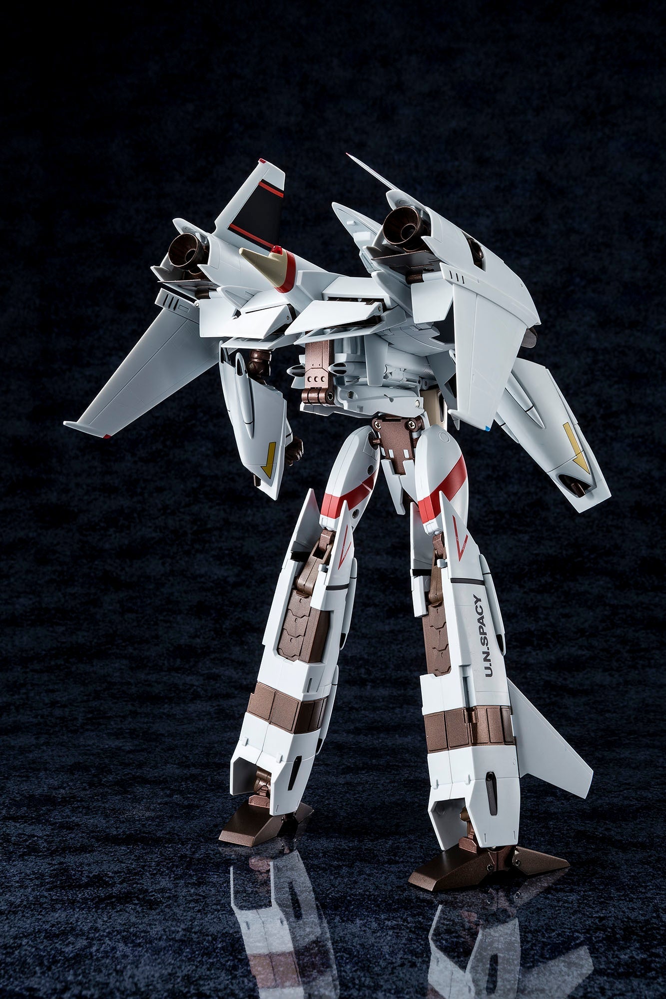 Macross Arcadia 1/60 VF-4A Lightning III Ichijyo Hikaru Model