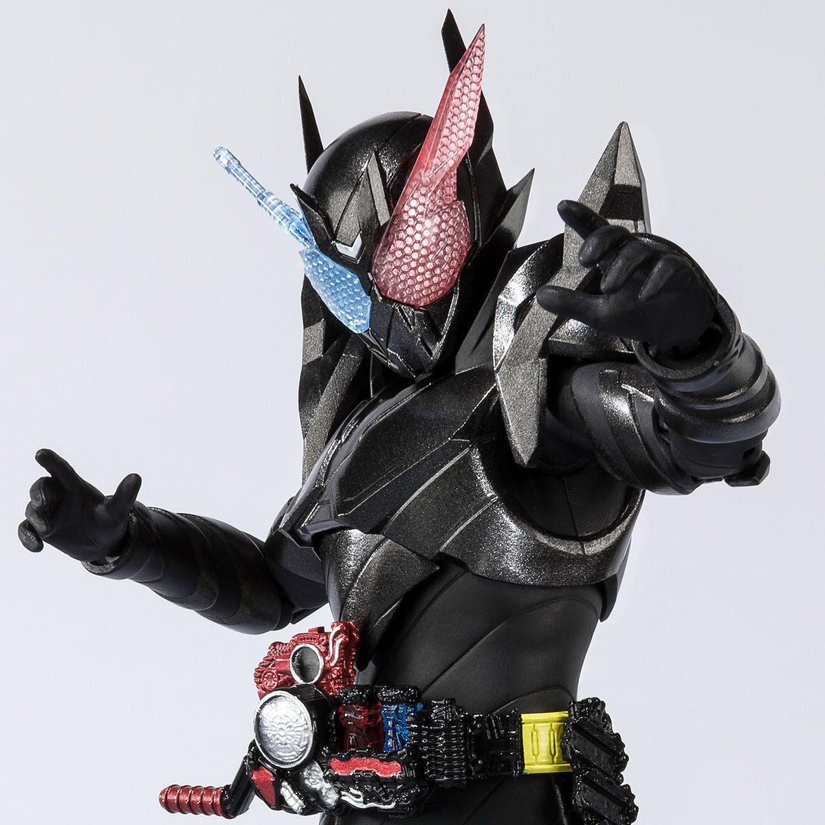 SH Figuarts Kamen Rider Build Hazard Form