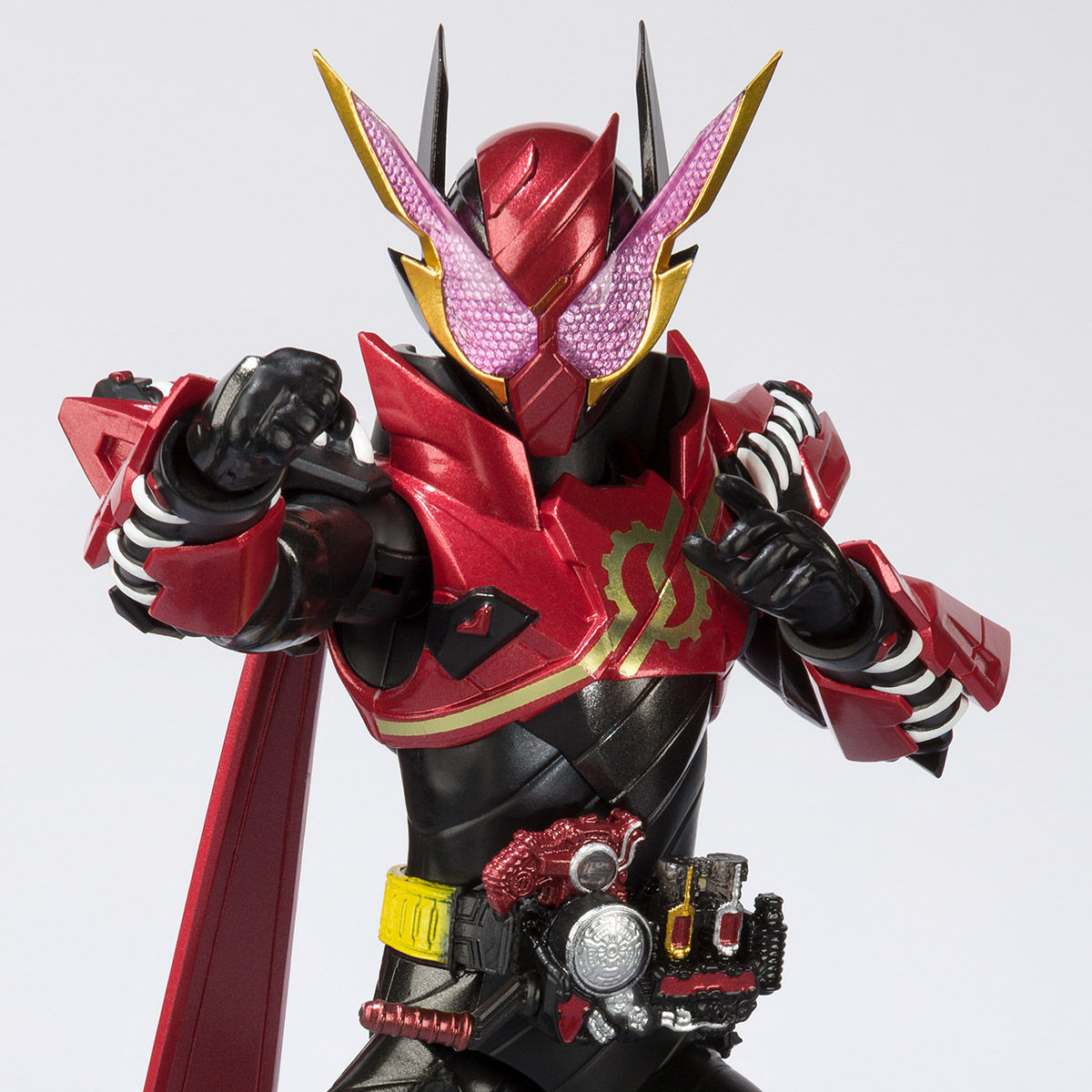 SH Figuarts Kamen Rider Build Rabbit Rabbit Form