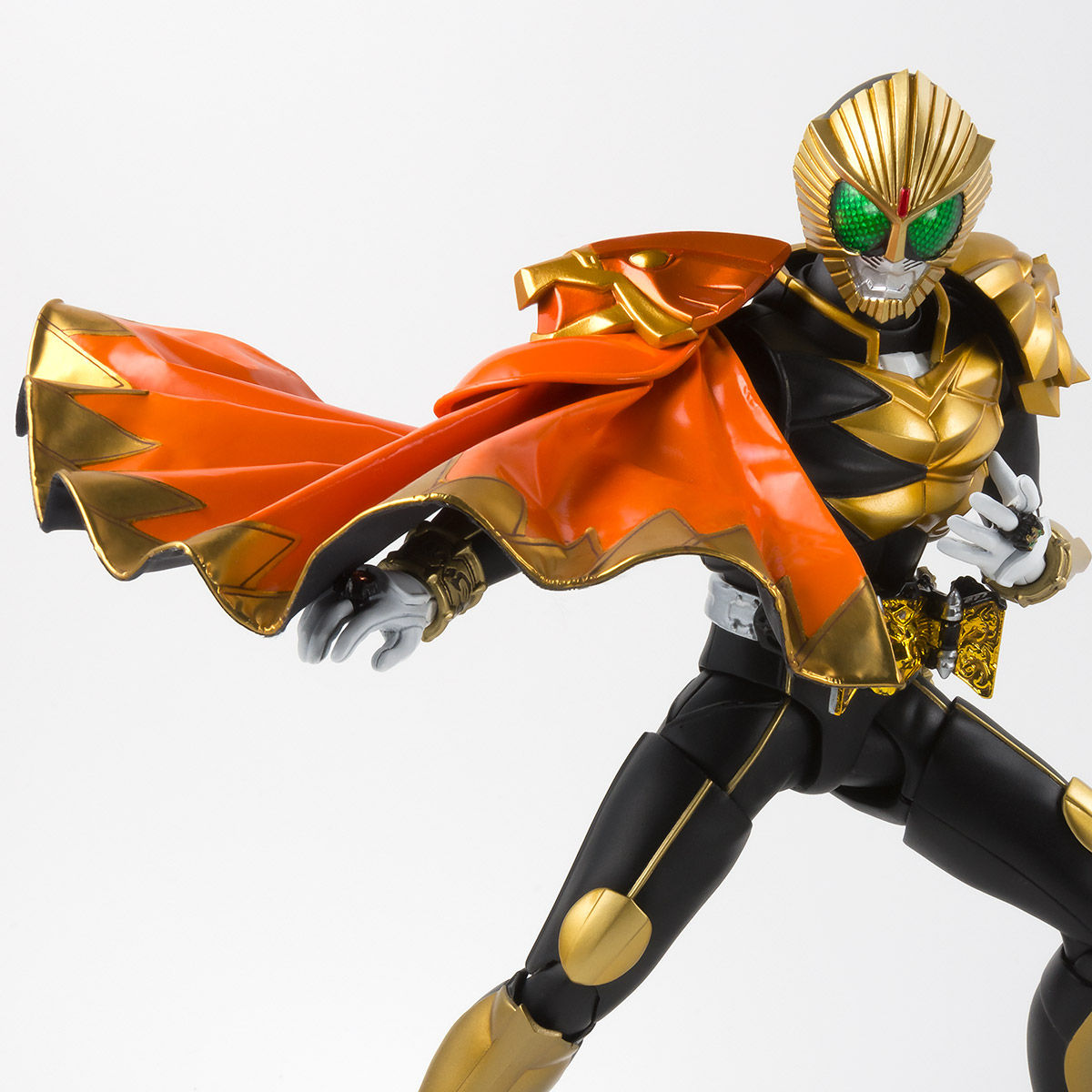 S.H. Figuarts Kamen Rider Beast Mantle Set