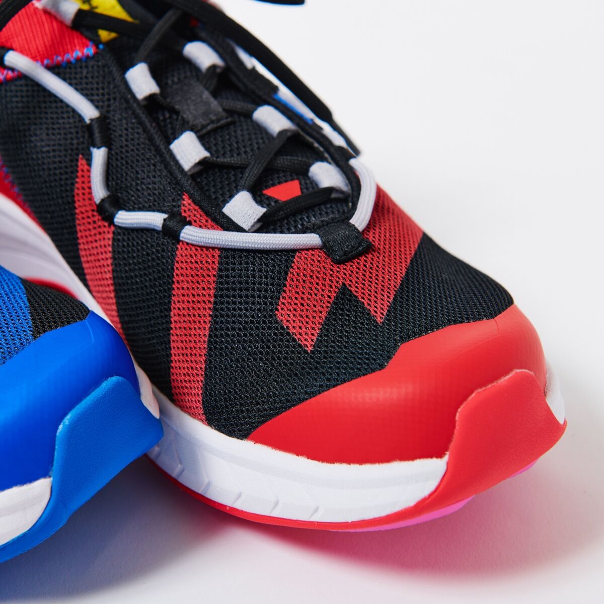 Kamen Rider Build Sneakers - Henshin by Kamen Rider