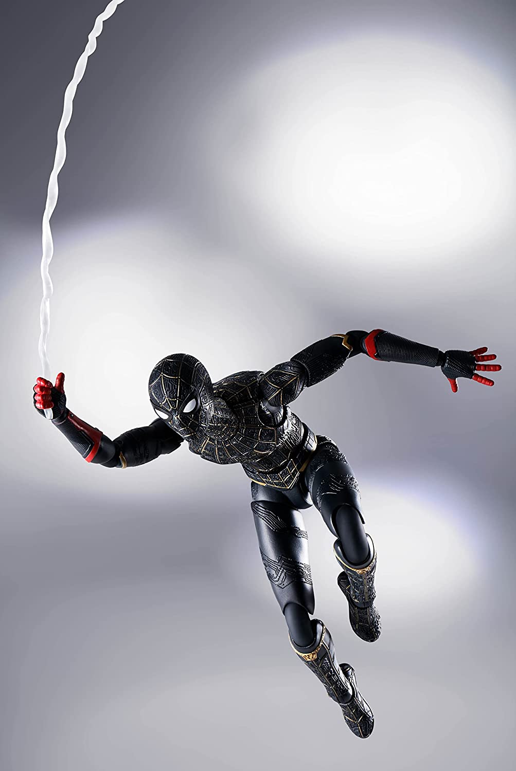 SH Figuarts Spider-Man No Way Home Black & Gold Suit