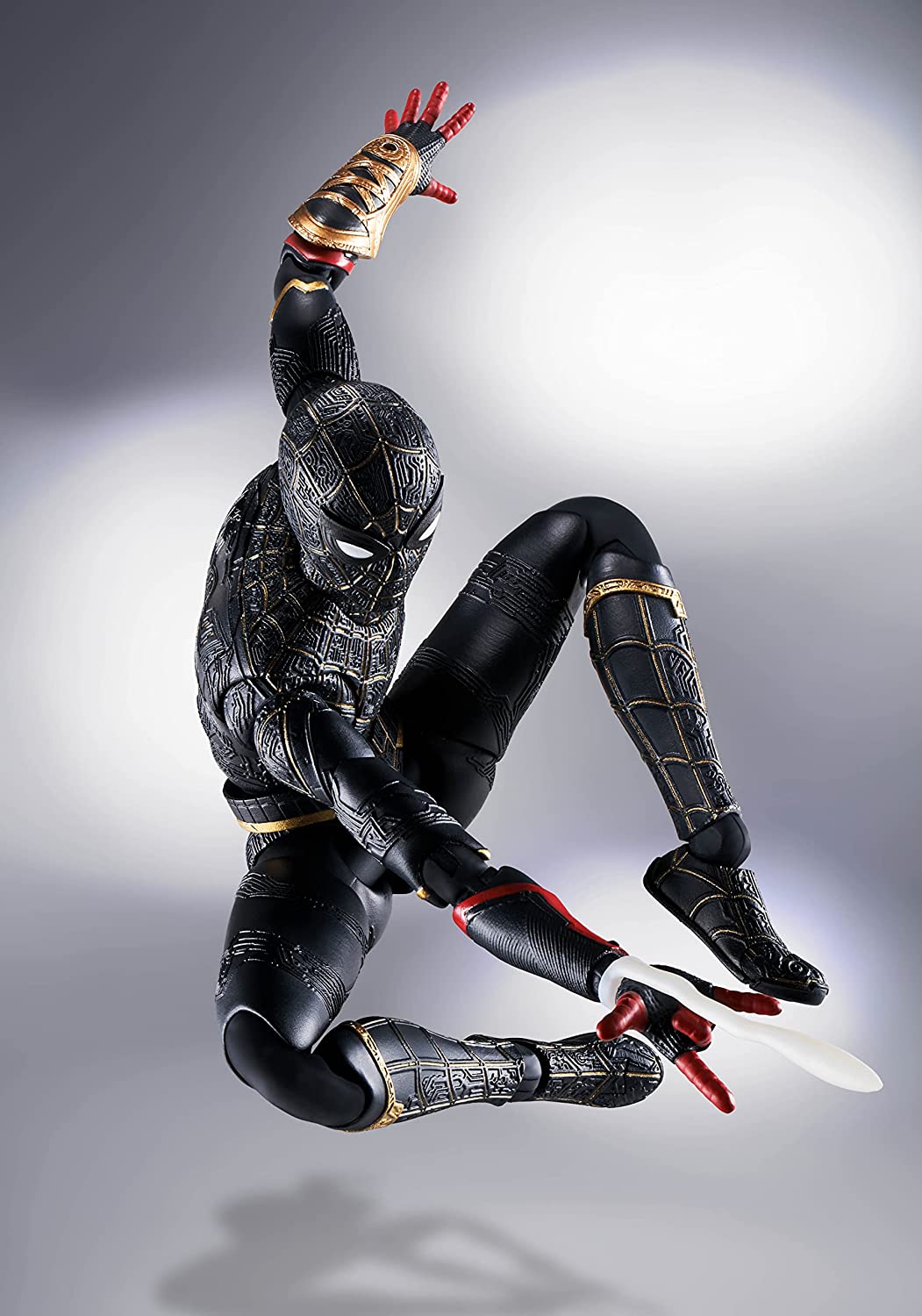 SH Figuarts Spider-Man No Way Home Black & Gold Suit