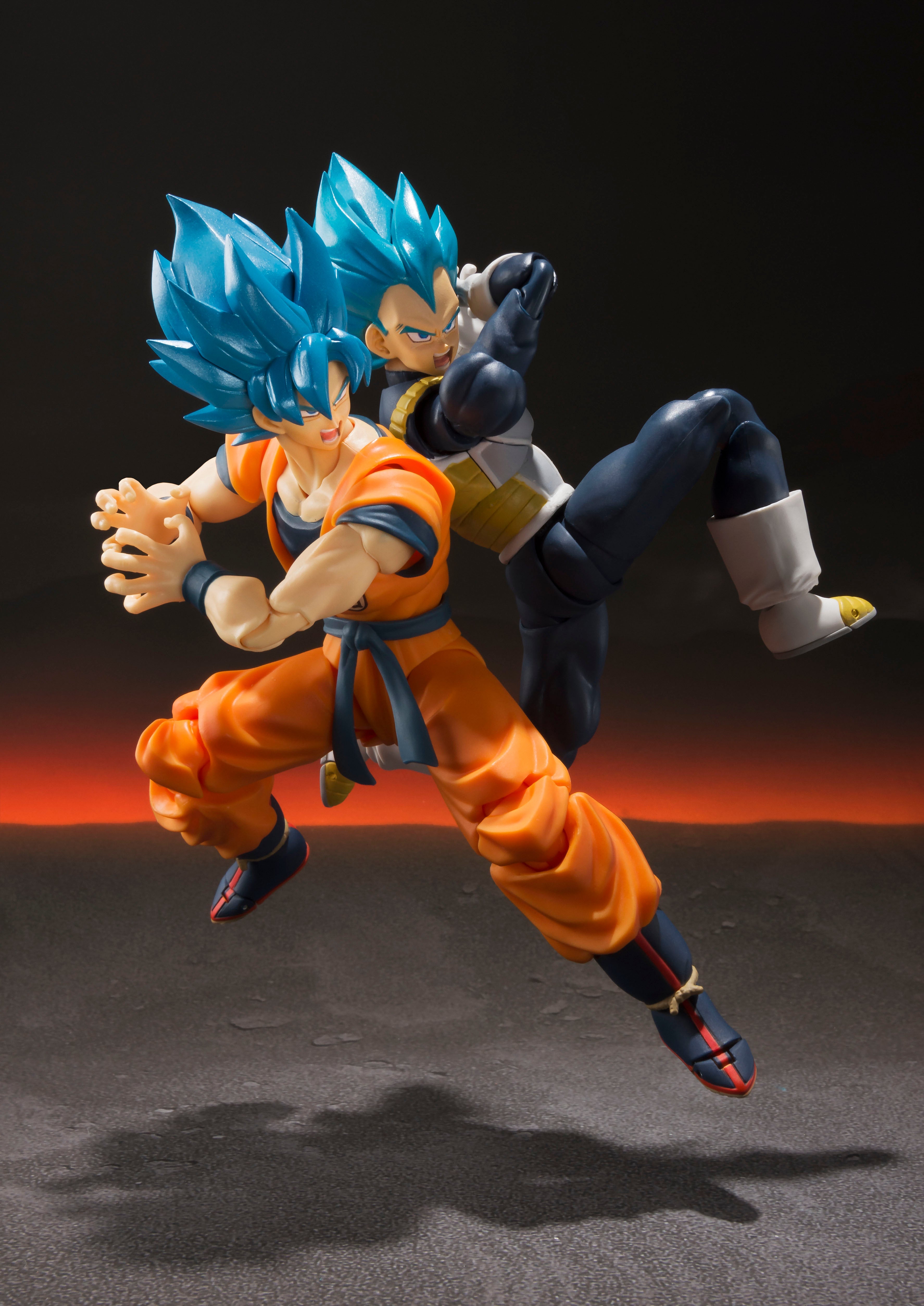 [PREORDER]  SH Figuarts Super Saiyan God Super Saiyan Goku Super (Reissue)