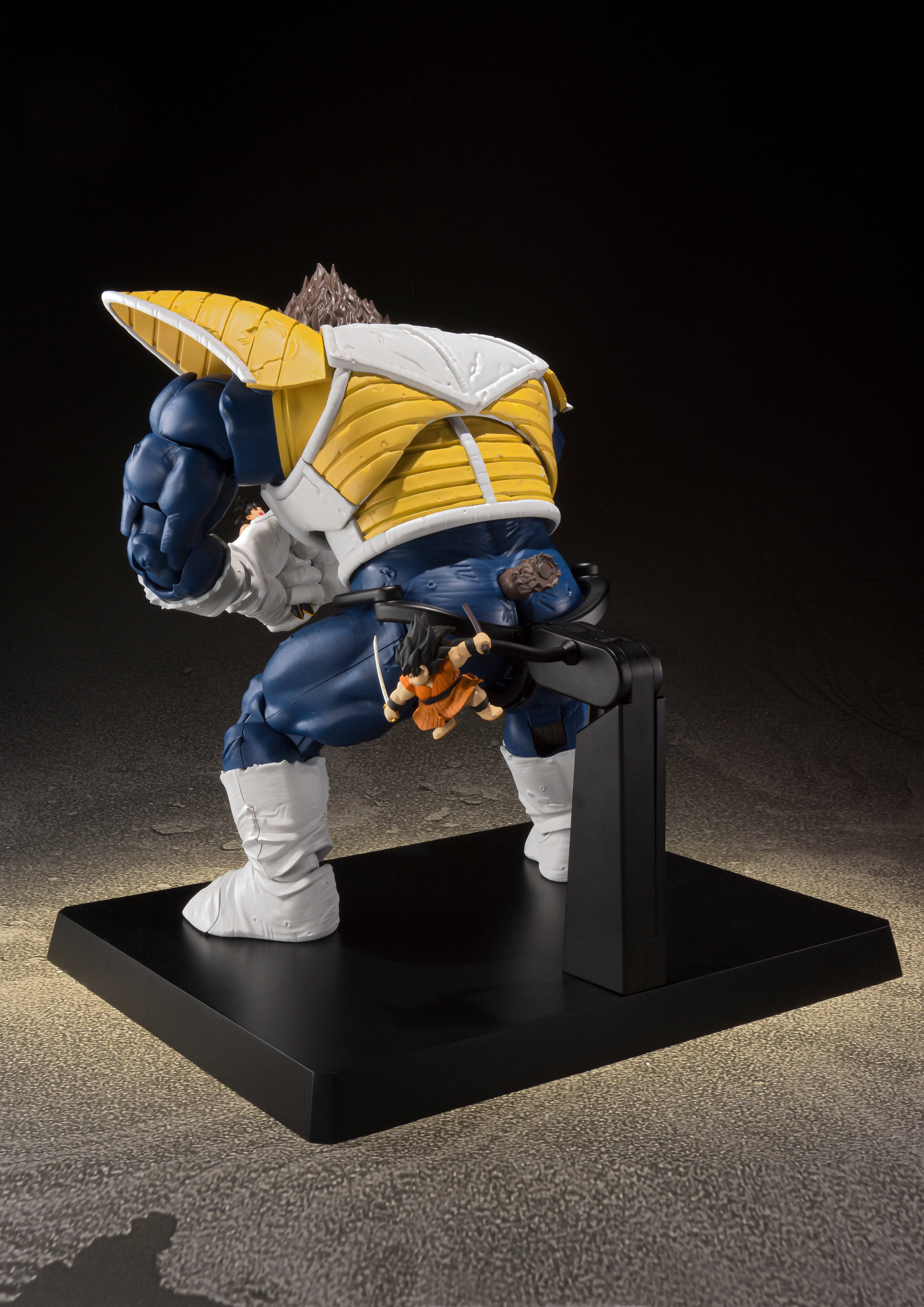 S.H. Figuarts Great Ape Vegeta